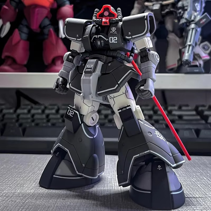 Bandai Gundam Rg - نموذج تجميع تجريبي لـ ريك دوم