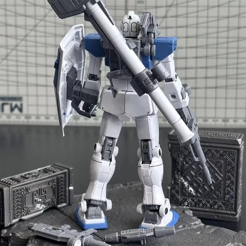 مجموعة نموذج تجميع ميكانيكي HG - مراجعة Bandai Gundam Rg وسعره