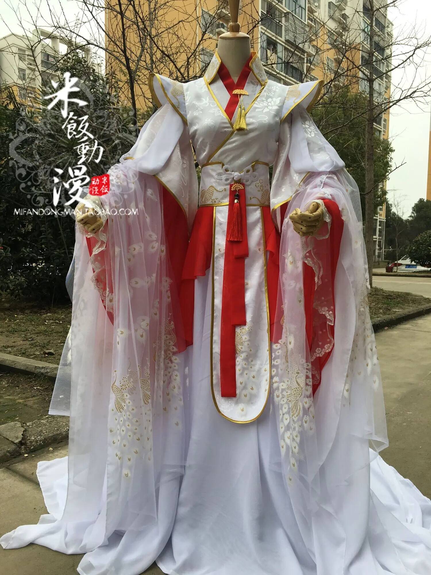 يبارك المسؤولين الأمير يوي الس - مراجعة Queen Anime Cosplay وسعره