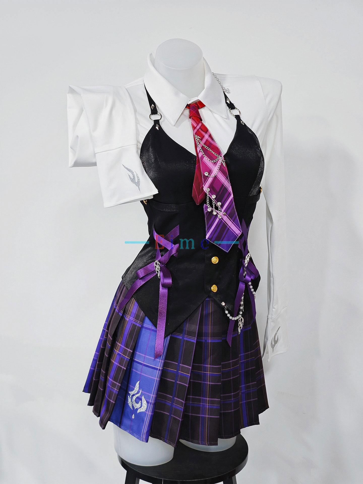 لعبة Naraka Bladepoint Tarka J - مراجعة Anime Cosplay Show وسعره